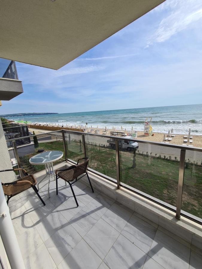 Gold Beach Apart Obzor Buitenkant foto