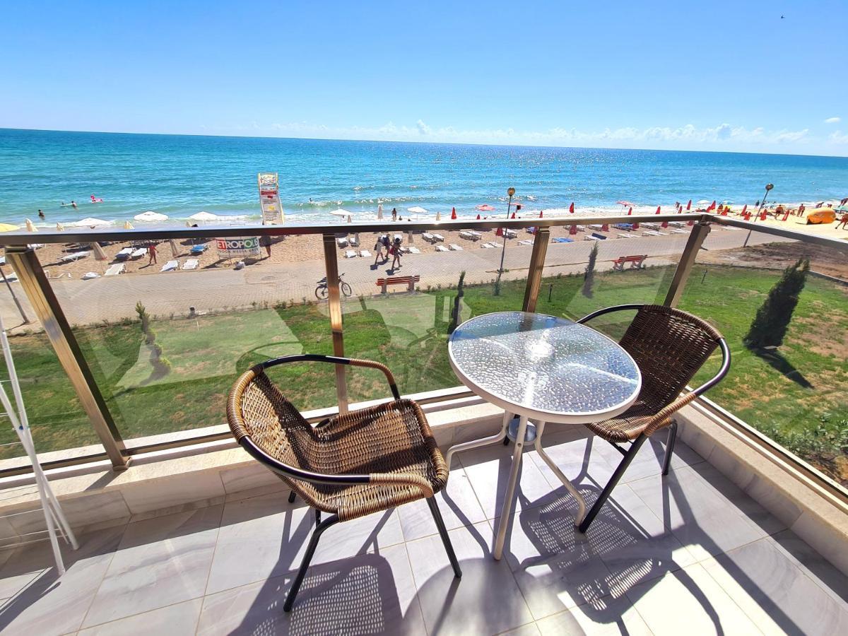 Gold Beach Apart Obzor Buitenkant foto